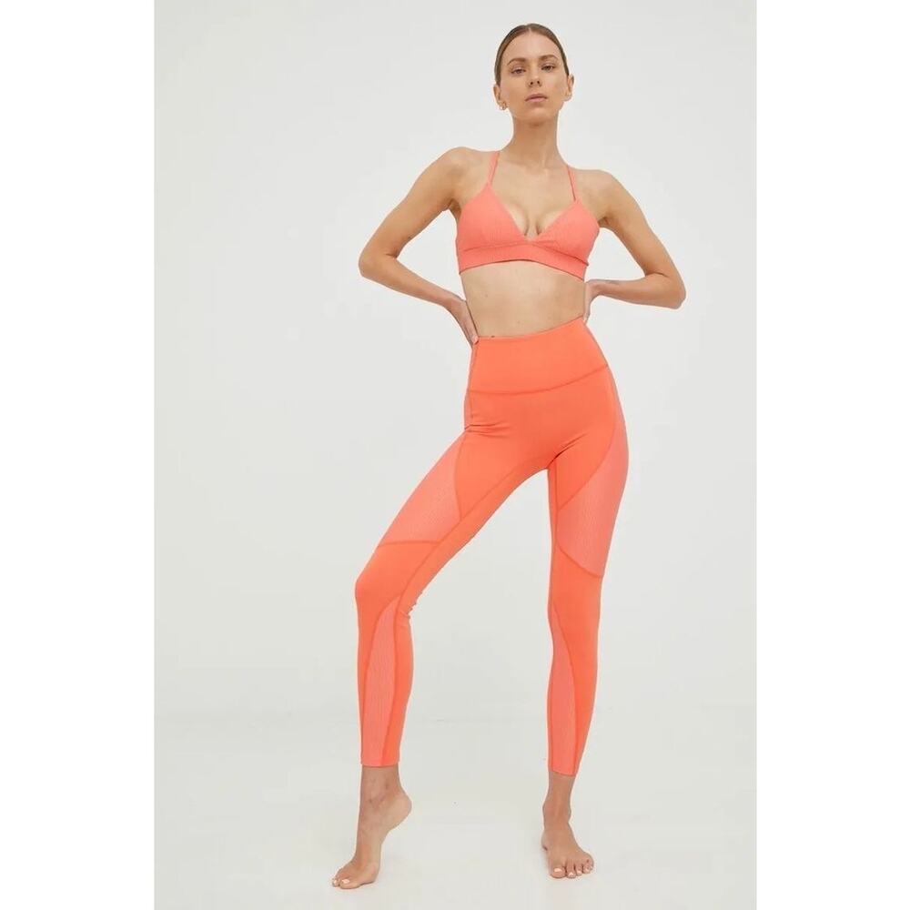 P.E.‎ Nation Free Play Legging Size Medium New with Tags